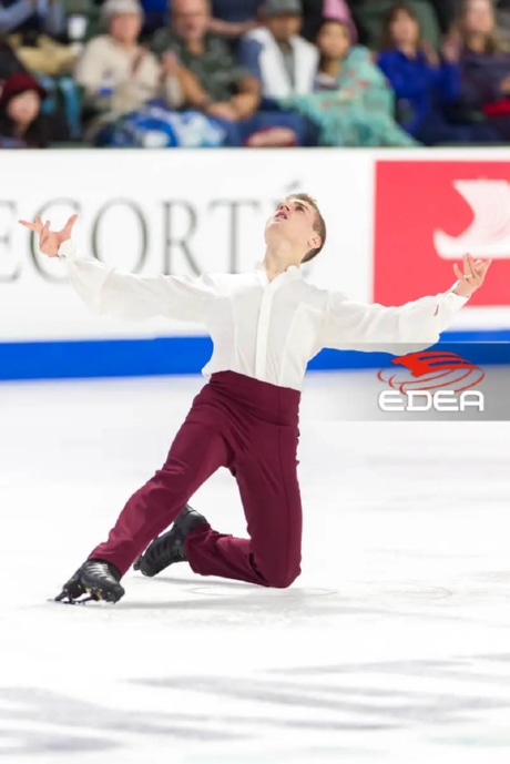 Ice Gallery Skates U.S.
